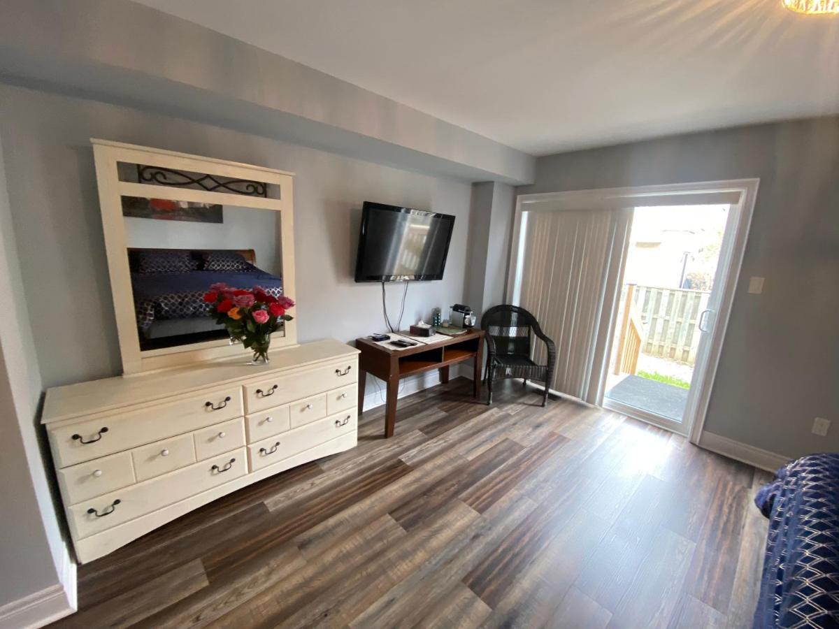 2 Bedroom With 2 Ensuites Unit In 列治文山 外观 照片
