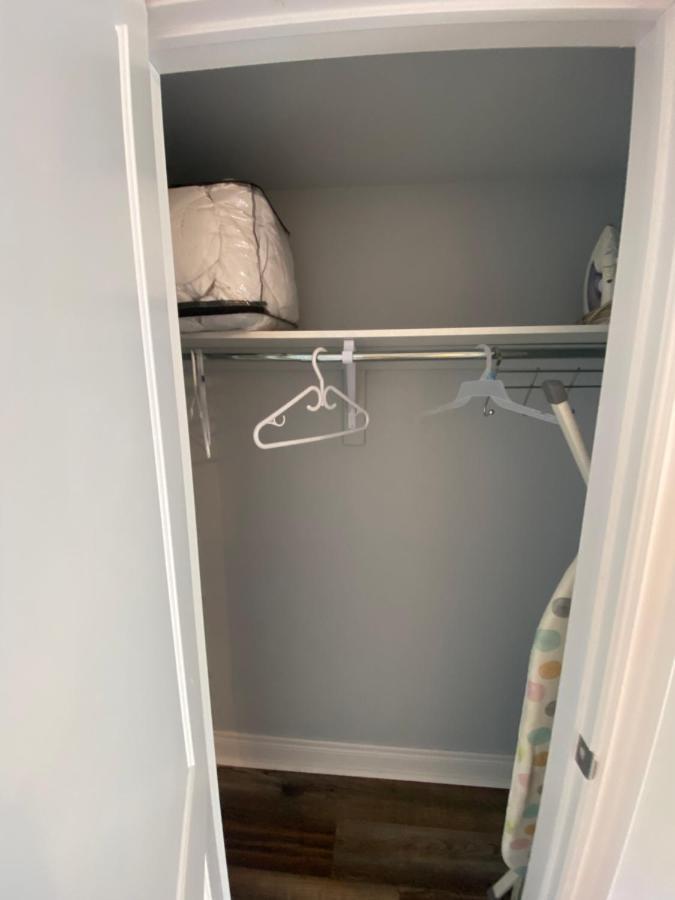 2 Bedroom With 2 Ensuites Unit In 列治文山 外观 照片