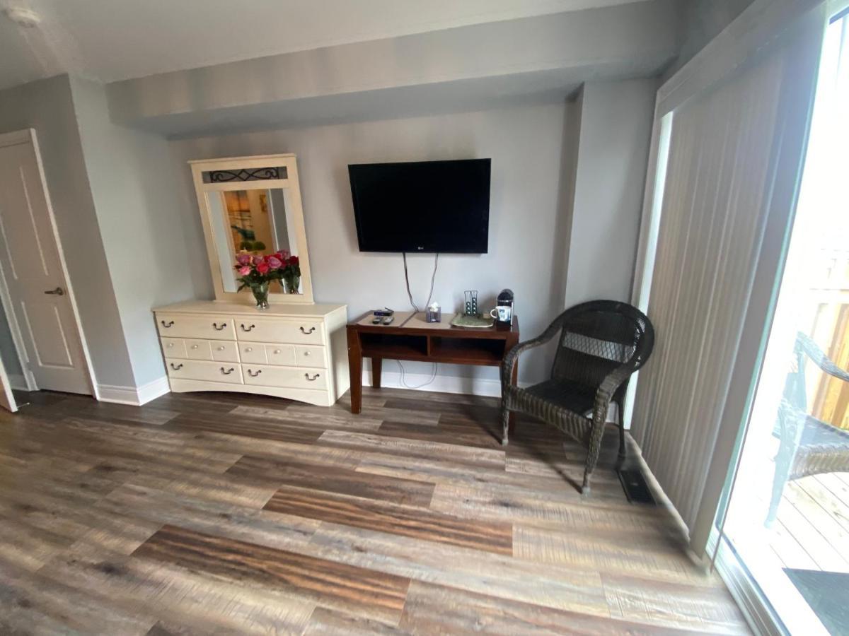 2 Bedroom With 2 Ensuites Unit In 列治文山 外观 照片