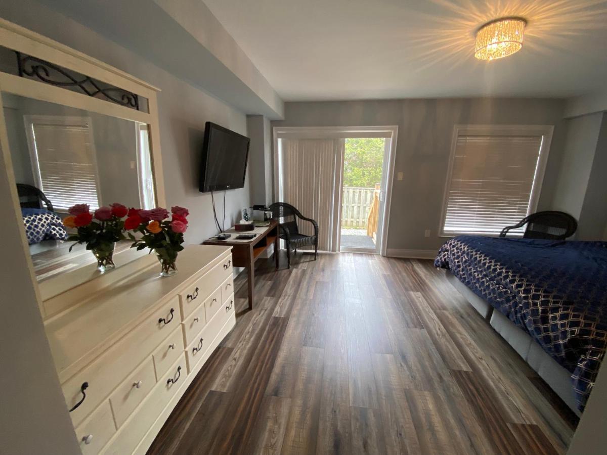 2 Bedroom With 2 Ensuites Unit In 列治文山 外观 照片