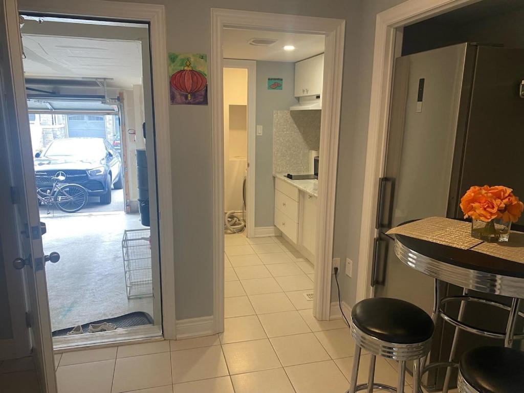 2 Bedroom With 2 Ensuites Unit In 列治文山 外观 照片